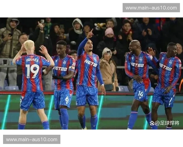 水晶宫拉克鲁瓦2340分钟全勤，格拉斯纳防守体系依赖中卫出勤率